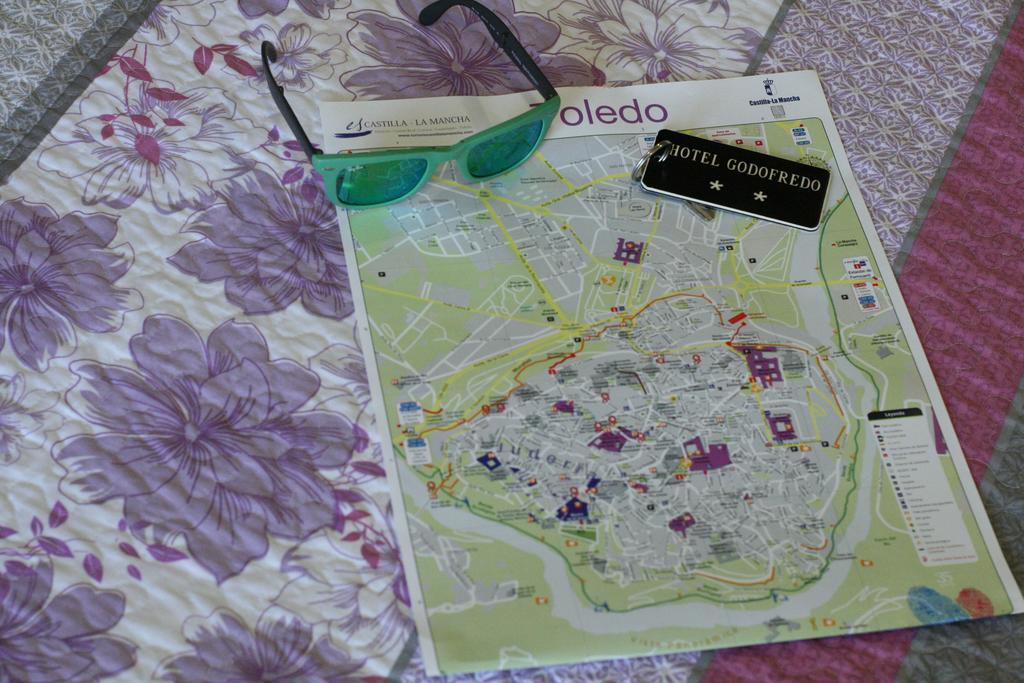 Hotel Godofredo Toledo Luaran gambar